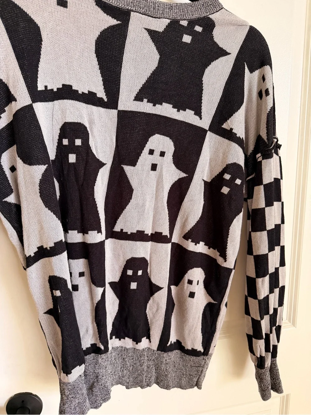 Black & Gray Ghost Pattern Crewneck Sweater for women